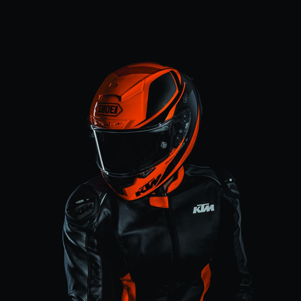 Nuevos Cascos Shoei en KTM